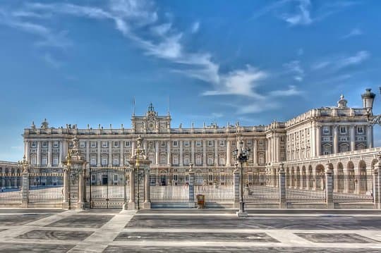 Royal Palace Madrid Small Group Tour 